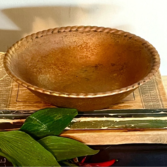 Stunning Scalloped Ceramic Decorative Bowls, SET/2, Hand Painted, Copper - Picture 7 of 8